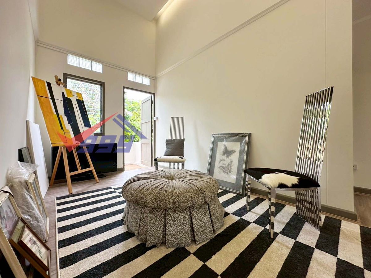 For RentHouseNawamin, Ramindra : Rent a detached house, Nawathani Village, Serithai 59, is a high -end solo house project located in Soi Serithai 59, Khan Na Yao District, Bangkok, with the highlight of the peace and privacy. Suitable for those looking for a luxury house with green space