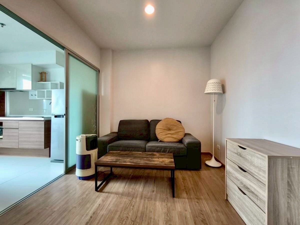 For SaleCondoSathorn, Narathiwat : The cheapest for sale in the Fuse Chan-Sathorn Condo Project, 1 bedroom, 1 bathroom 33.32 sqm.