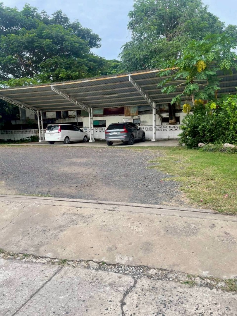 For SaleOfficeBuri Ram : 🔥Urgent Sale🔥 Office, good location, with parking space, suitable for business or residence in Buriram city.