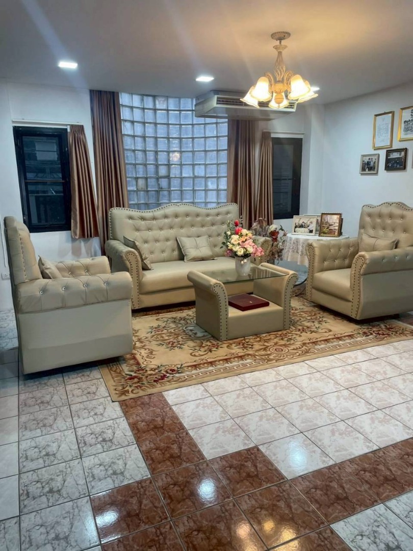 For SaleOfficeBuri Ram : 🔥Urgent Sale🔥 Office, good location, with parking space, suitable for business or residence in Buriram city.