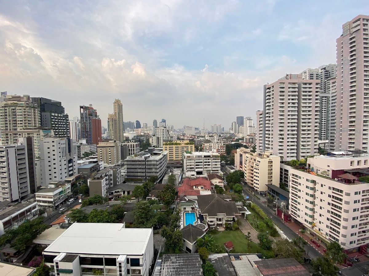 For RentCondoSukhumvit, Asoke, Thonglor : Beautiful room, high ceilings, 2 bedrooms, 2 bathrooms, Noble Arabia, Sukhumvit 33