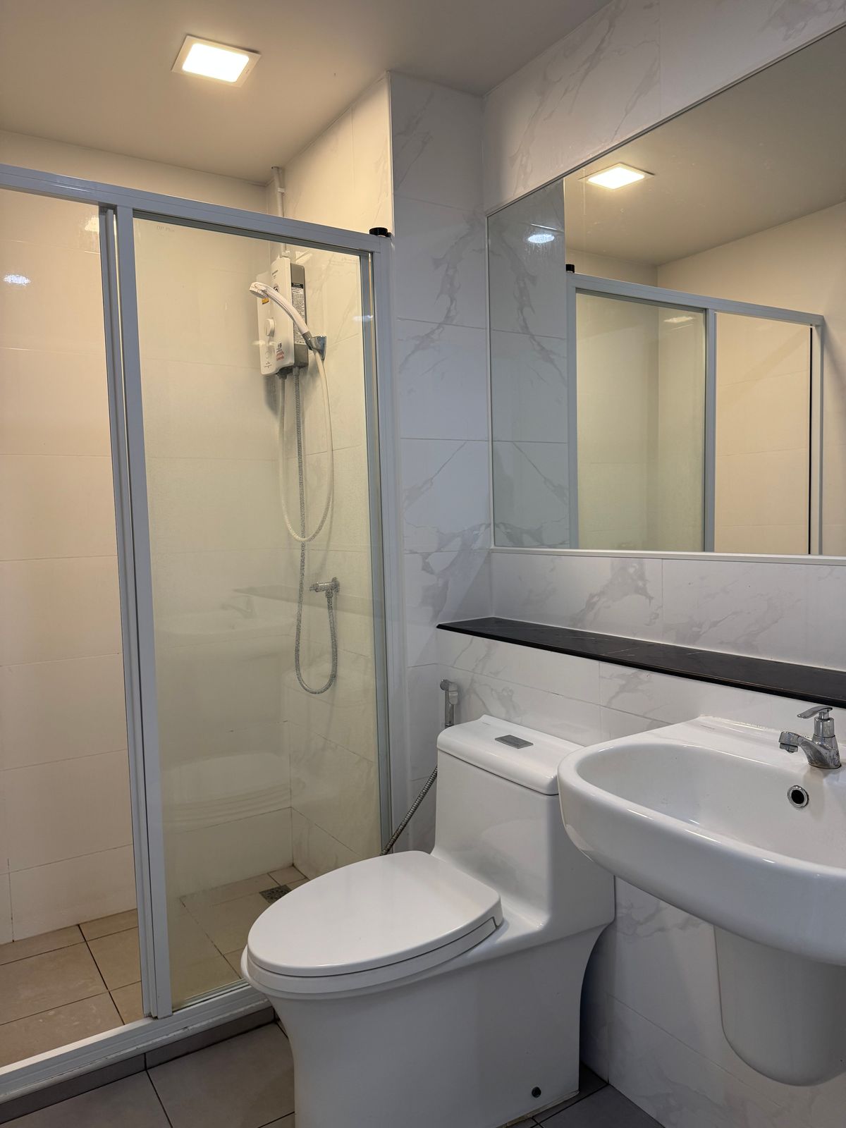 For SaleCondoThaphra, Talat Phlu, Wutthakat : Rye Talat Phlu 🔥 Lowest Price – Only 1.6 MB! 🔥 Cash Buyers Only 🚫 No bank loan 🏢 Studio 30.03 sq.m. ✅ Rental Yield 7% per year 🛋️ Fully Furnished + Appliances ✔️ Ready to Move In! 🚫 No Co-Agents