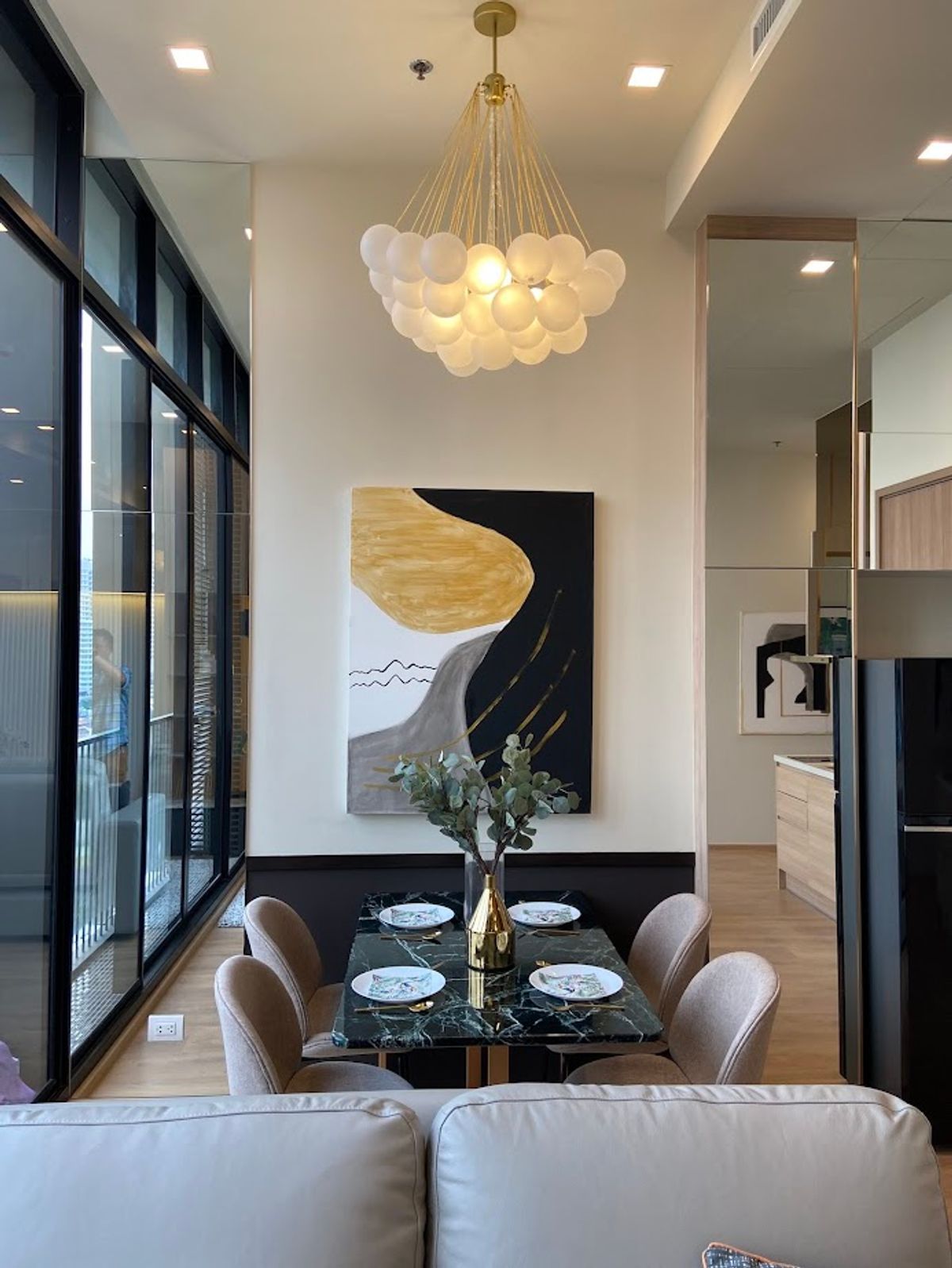 For RentCondoSukhumvit, Asoke, Thonglor : Beautiful room, high ceilings, 2 bedrooms, 2 bathrooms, Noble Arabia, Sukhumvit 33