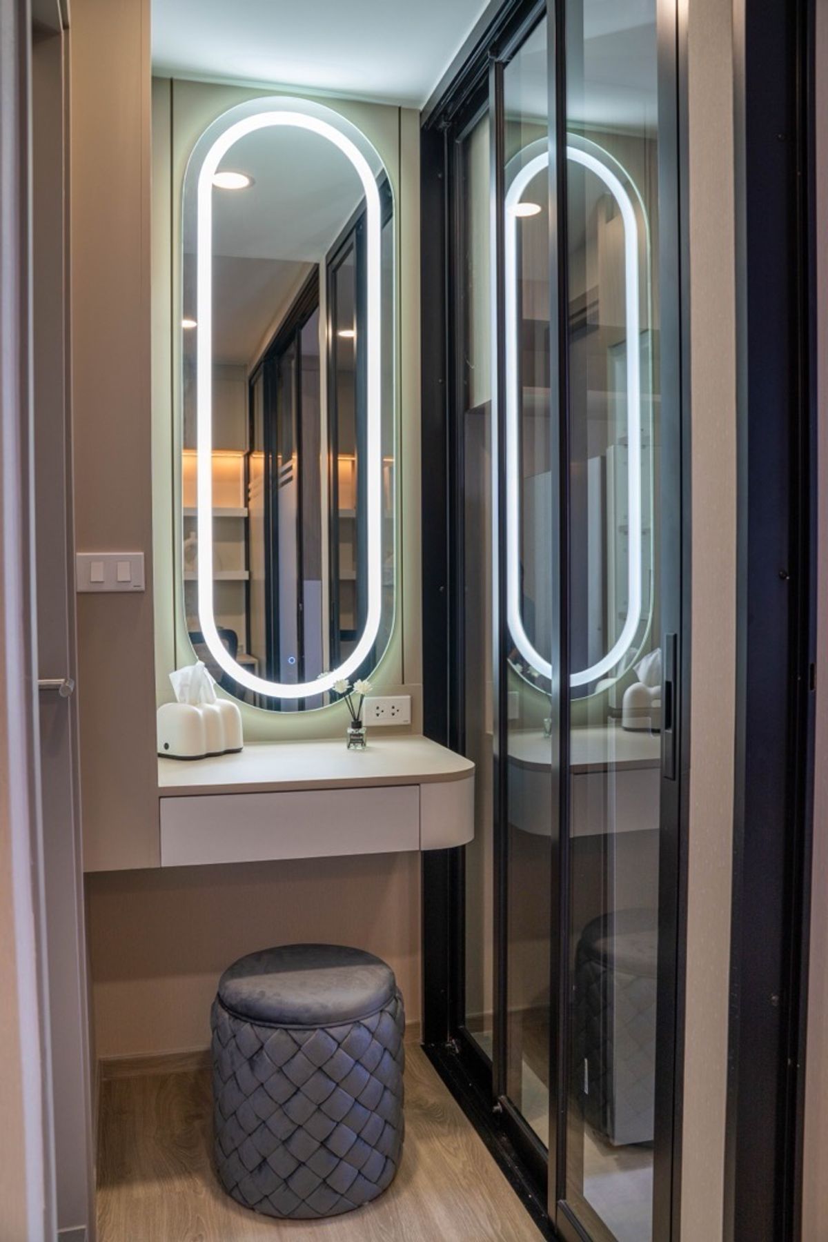 For RentCondoSamut Prakan,Samrong : For rent 🔥 Origin Plug & Play Srinakarin 🔥 Fully furnished and equipped, near MRT Sri Dan