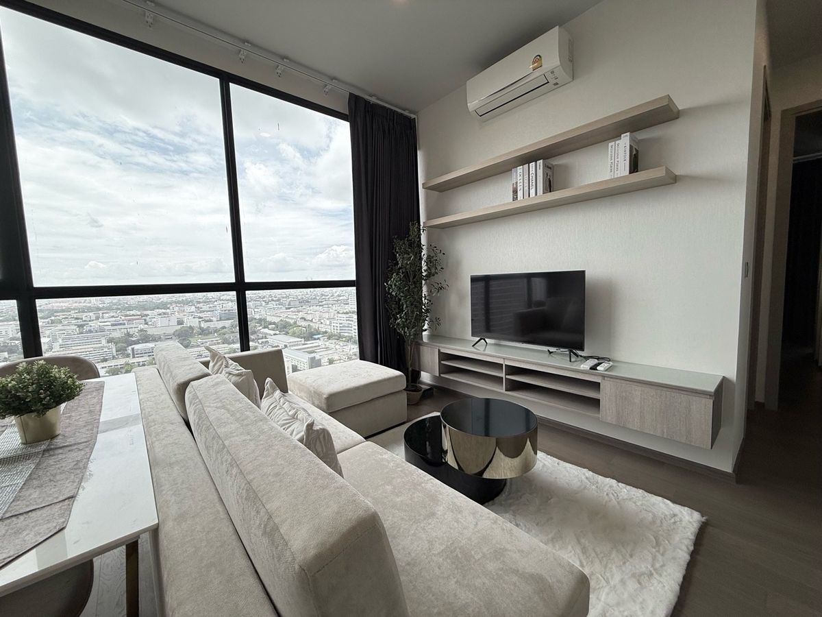 For RentCondoRatchathewi,Phayathai : เช่า 🔥PARK ORIGIN PHAYATHAI 🏢 
2 ห้องนอน ขนาด 45 ตร.ม. 💰 ราคา 40,000 บาท/เดือน* ใกล้ BTS พญาไท เชื่อมต่อ Airport Link และ BTS อนุสาวรีย์ชัยสมรภูมิ 350 เมตร