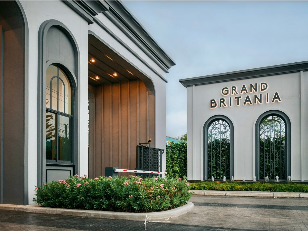 ขายบ้านบางนา แบริ่ง ลาซาล : ขายบ้านเดี่ยวหรู สไตล์อังกฤษ – Grand Britania บางนา กม.12 บ้านเดี่ยวระดับพรีเมียมในโครงการสุด Private เพียง 67 ครอบครัว มอบความสงบ ปลอดภัย และสังคมคุณภาพ