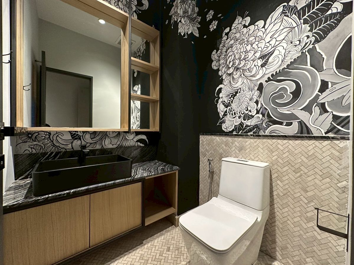 For RentHouseSukhumvit, Asoke, Thonglor : For rent House in Thonglor!🎈 3-storey house 4 bedroom 6 bathroom fully furnished ready to move in near BTS Thonglor