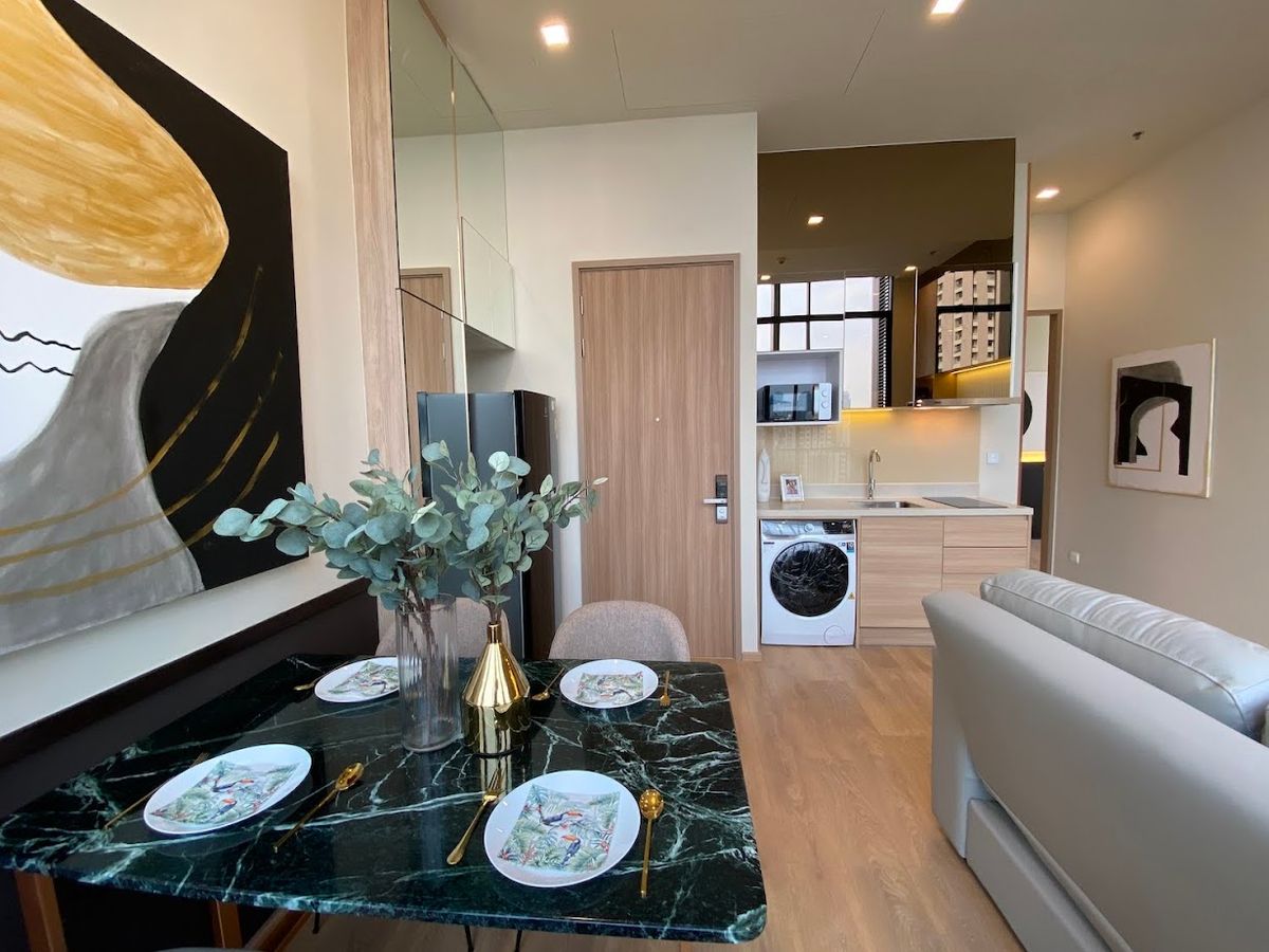 For RentCondoSukhumvit, Asoke, Thonglor : Beautiful room, high ceilings, 2 bedrooms, 2 bathrooms, Noble Arabia, Sukhumvit 33