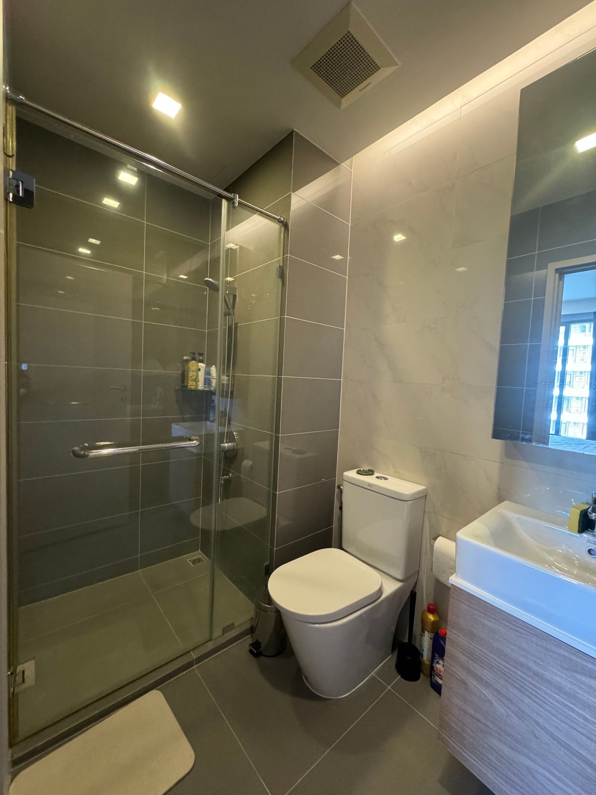 ขายคอนโดสุขุมวิท อโศก ทองหล่อ : M Thonglor ✅ ขาย 4.69 ลบ. 🐾 เลี้ยงสัตว์เปิดเผย 🧳 พร้อมเข้าอยู่ 🏙️ ชั้นสูง 1 ห้องนอน 33.24 ตร.ม. Rental Yield 5% ต่อปี  🤝 ยินดีรับ Co-Agent