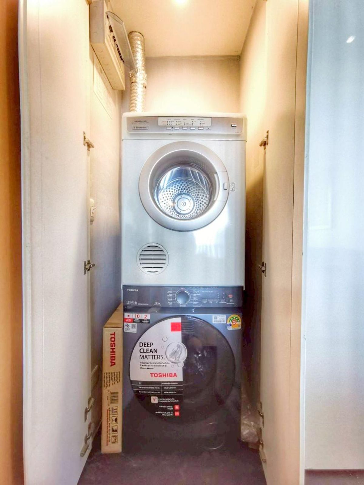 ขายคอนโดสุขุมวิท อโศก ทองหล่อ : ขาย คอนโด Aequa Residence สุขุมวิท 49 (Pet Friendly) ชั้น 17 ขนาด 60 ตร.ม. 1 ห้องนอน ใกล้ BTS ทองหล่อ