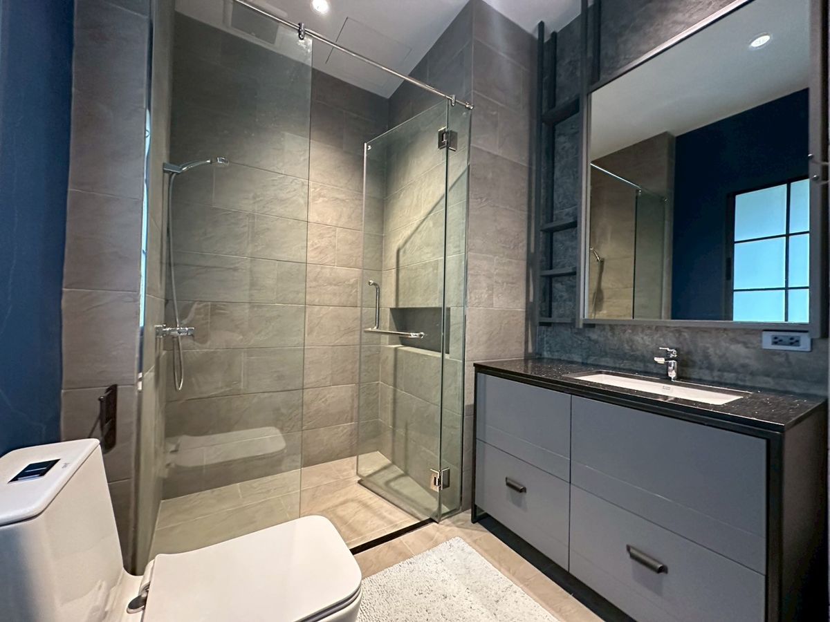 For RentHouseSukhumvit, Asoke, Thonglor : For rent House in Thonglor!🎈 3-storey house 4 bedroom 6 bathroom fully furnished ready to move in near BTS Thonglor