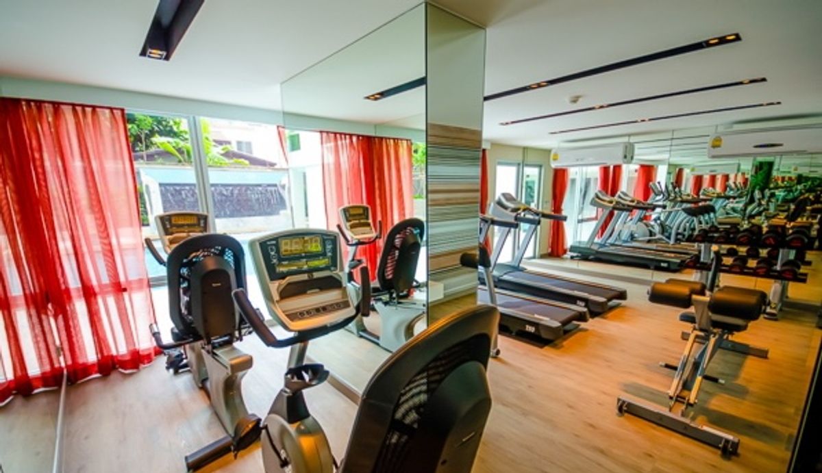 ขายคอนโดสุขุมวิท อโศก ทองหล่อ : Maestro 39 ขายพร้อมผู้เช่า! 🔥 ขายขาดทุนเกือบล้าน! ✅ ขาย 3.6 ลบ. 🔑 30.40 ตร.ม. ✨ Rental Yield 6% ต่อปี 📅 ค่าเช่า 18,000 บาท/เดือน 🚫 ไม่รับ Co-agent