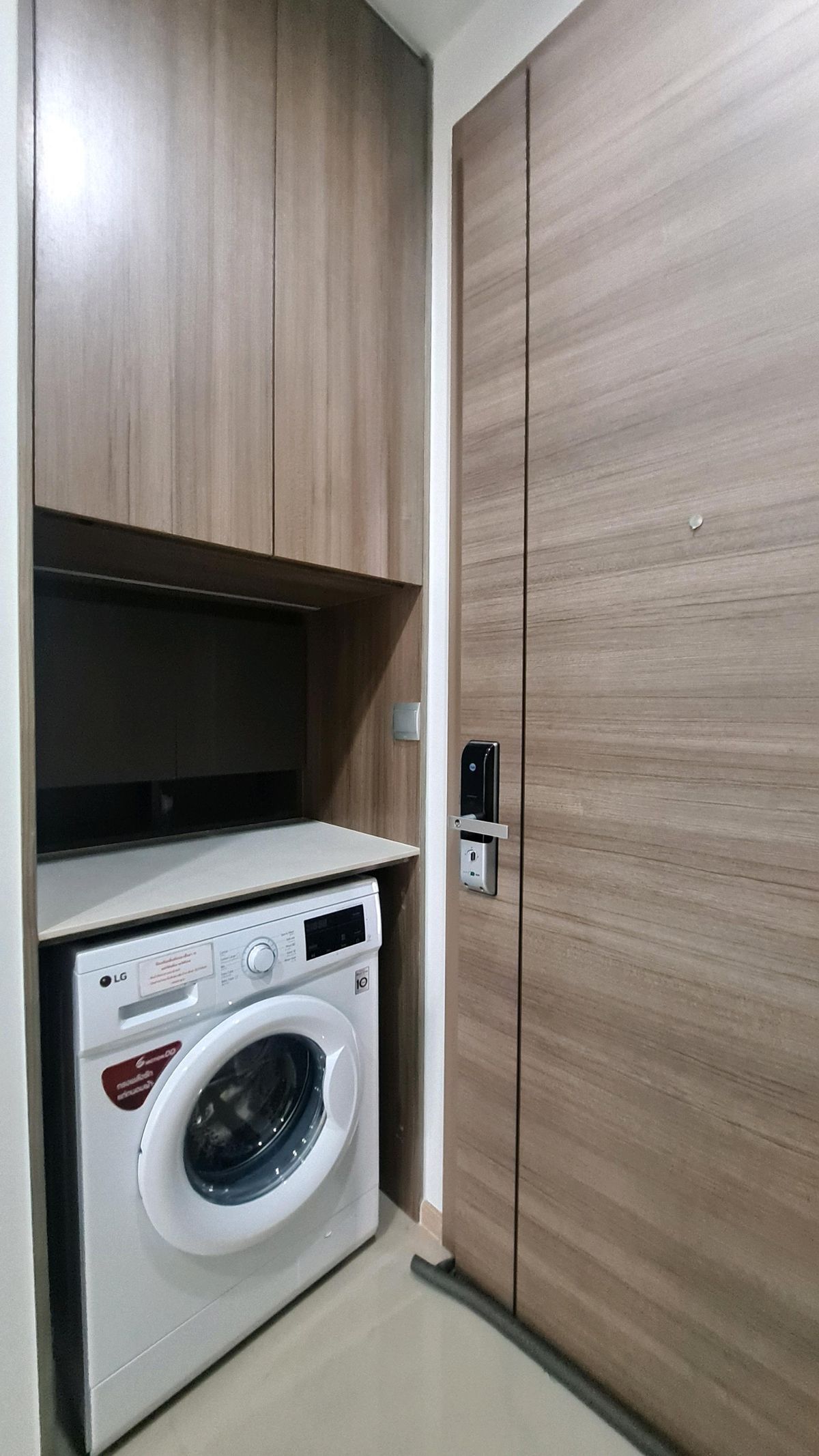 For RentCondoSapankwai,Jatujak : Rent 1 bedroom, garden, garden & swimming pool Near BTS, Saphan Khwai, ready to be cheap, only 1 9,0 0 0