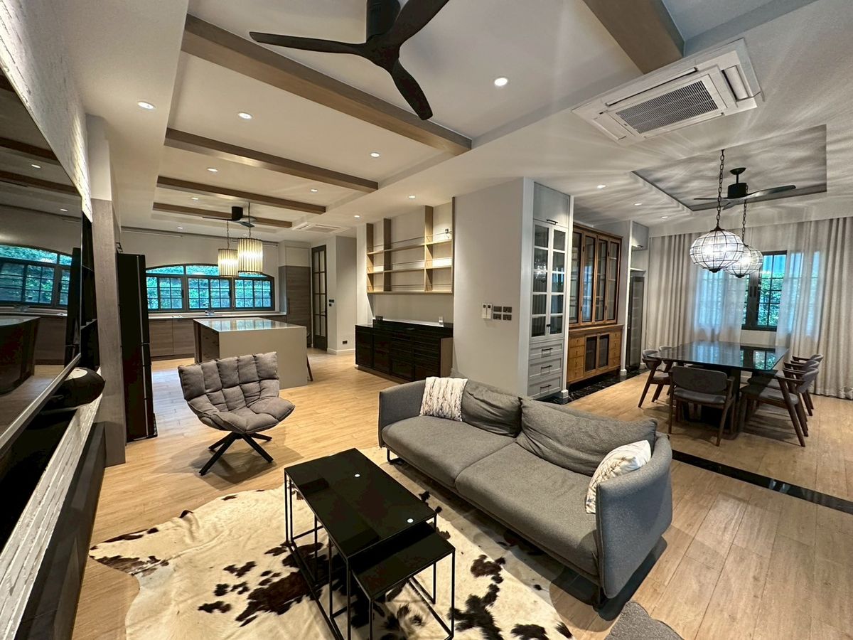 ให้เช่าบ้านสุขุมวิท อโศก ทองหล่อ : For rent House in Thonglor!🎈 3-storey house 4 bedroom 6 bathroom fully furnished ready to move in near BTS Thonglor
