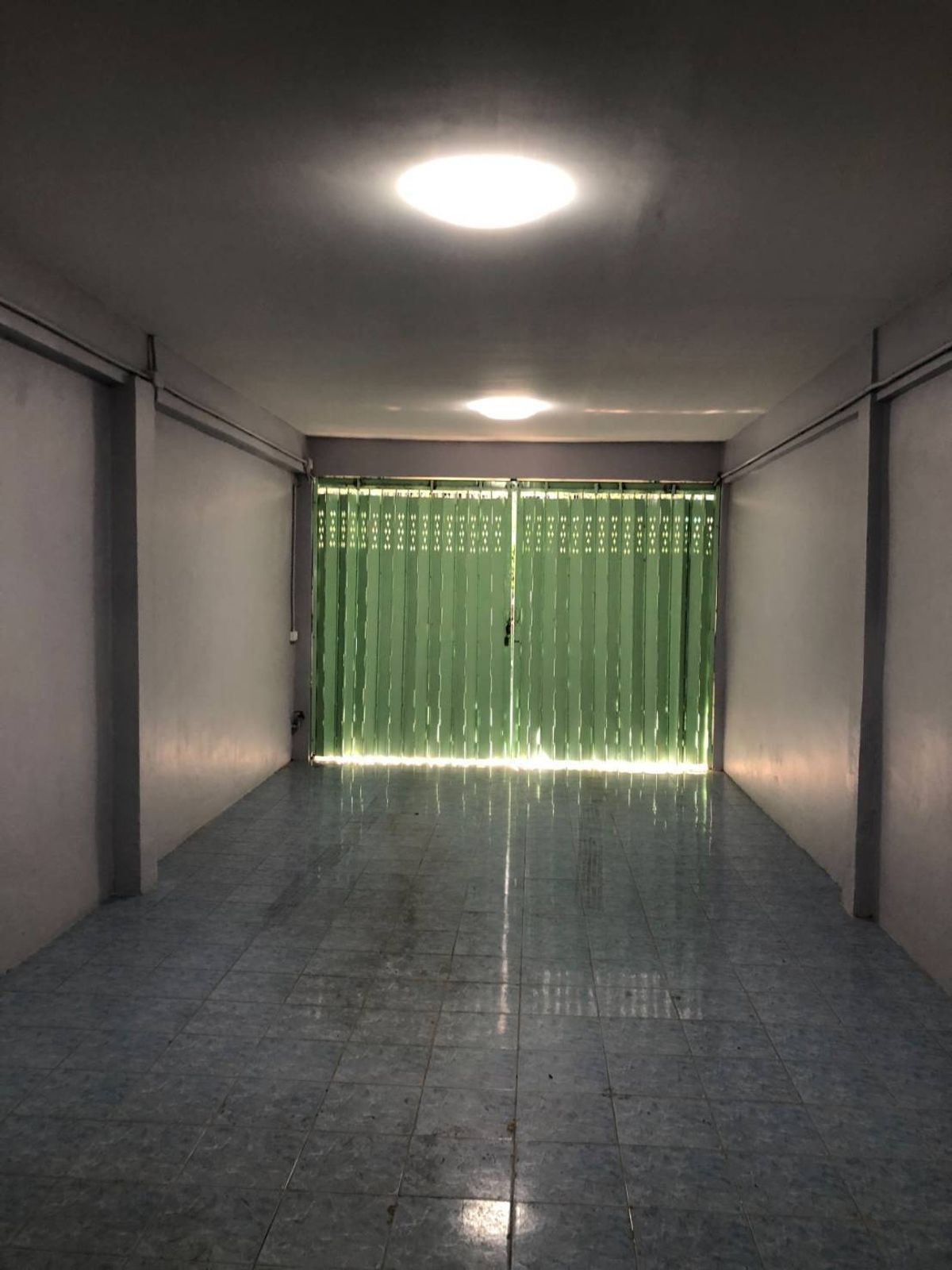 For RentShop HouseSukhumvit, Asoke, Thonglor : Rent a 3rd floor commercial building, Soi Sukhumvit 49, suitable for living- opening a business- doing home office (N.1037)