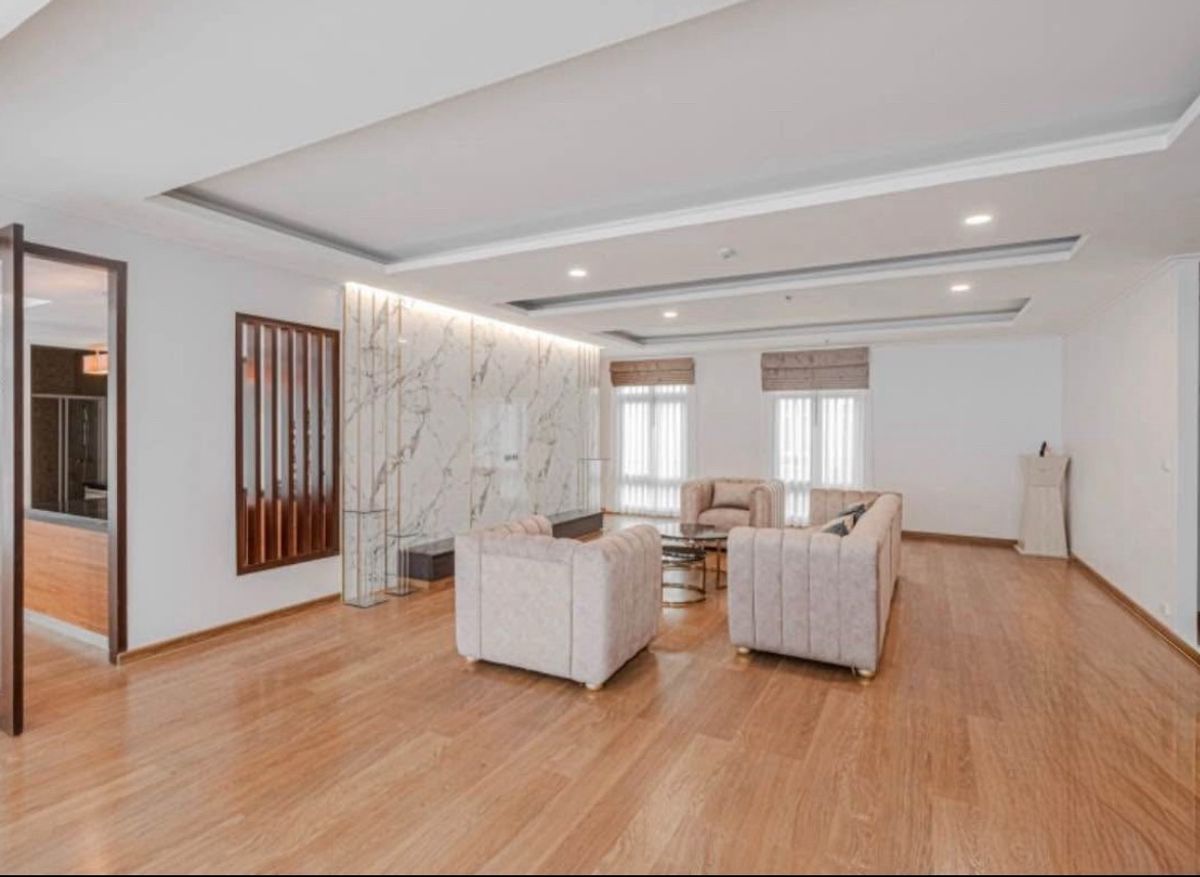 For RentCondoSukhumvit, Asoke, Thonglor : 💎 3-Bedroom Low-rise Condo For Rent | 266 sq.m. | Walk 500meter to BTS Nana & BTS Asoke
