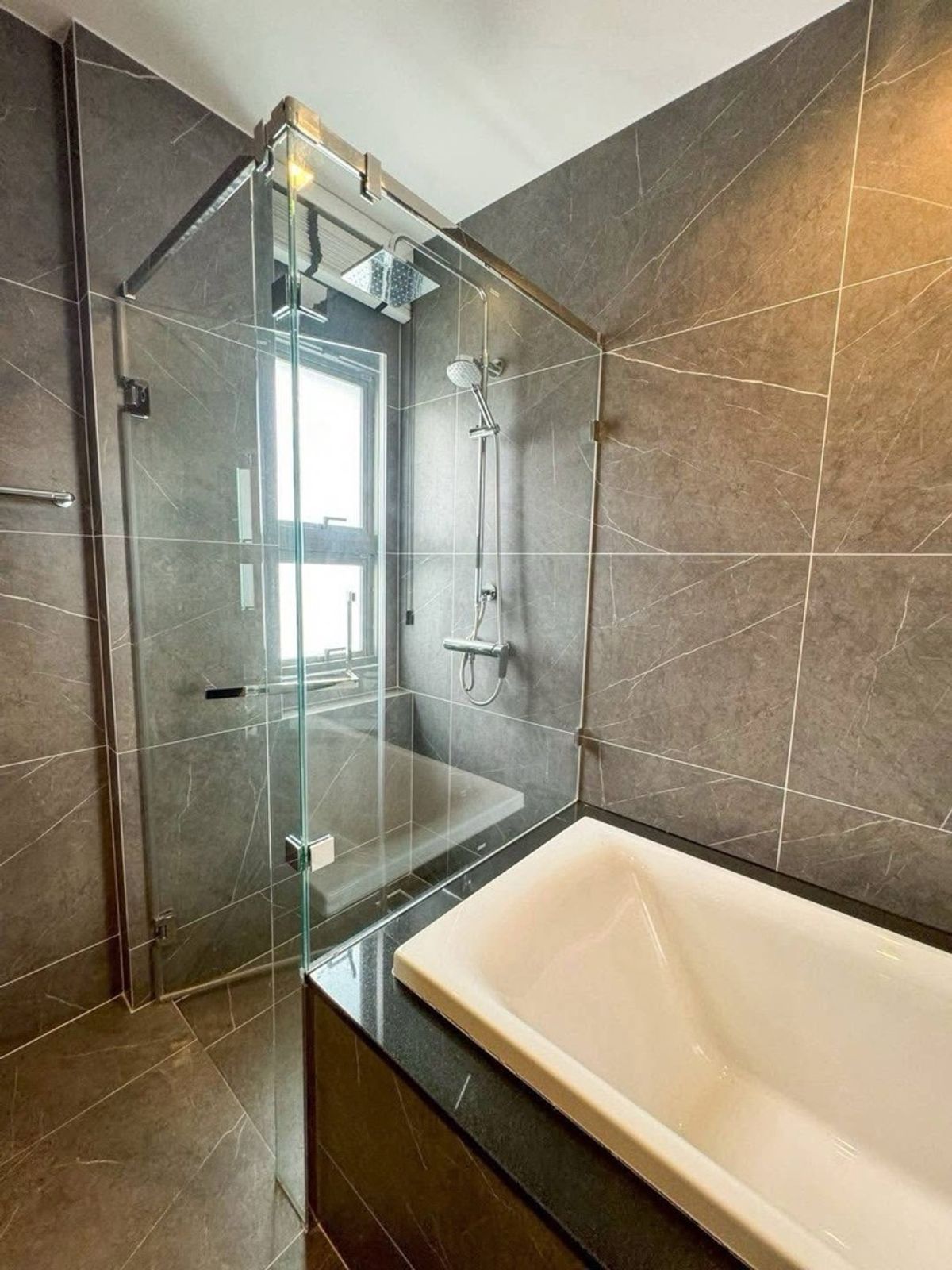 HouseSeri Thai, Ramkhamhaeng Nida : 📢👇 Exclusive Opportunity! luxury single house at a prime location of Ladprao–Serithai, offering seamless connection to major roads and expressways. With complete facilities and high-standard security, perfectly suits both living or investment