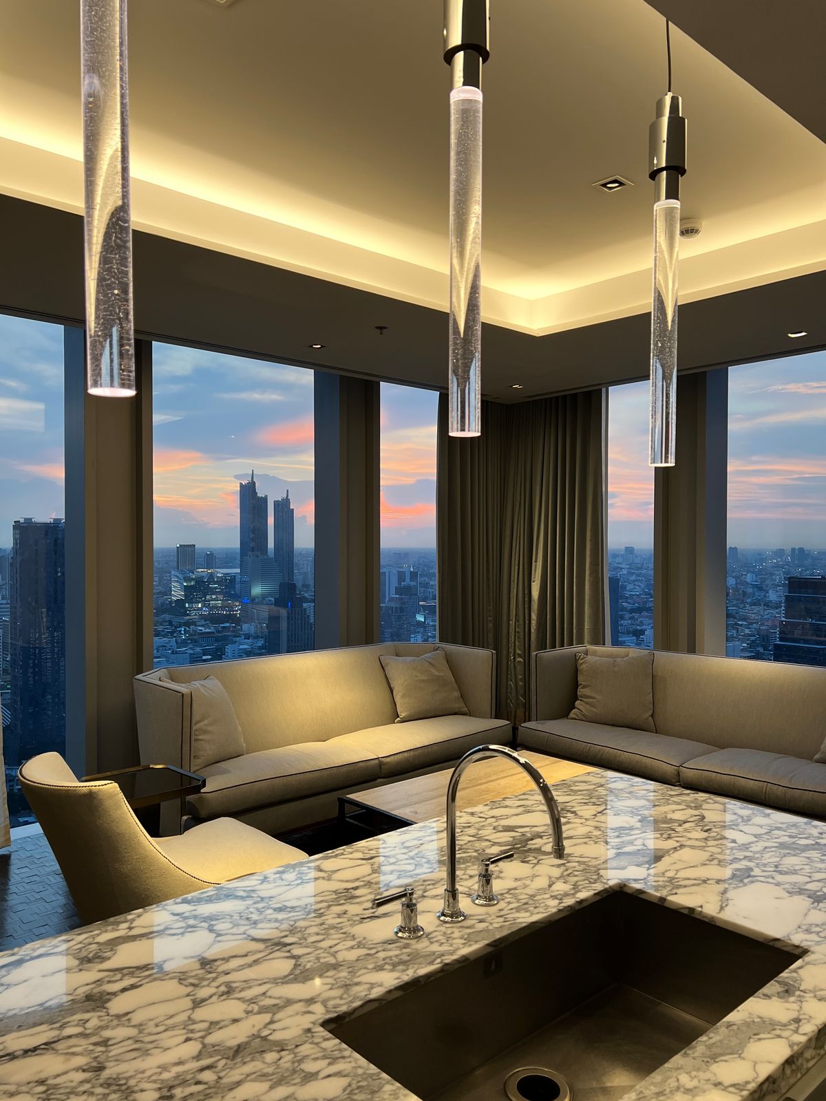CondoSathorn, Narathiwat : ✨ Corner Unit ✨143 SQM 2BR 40th Floor The Ritz-Carlton Residences Bangkok