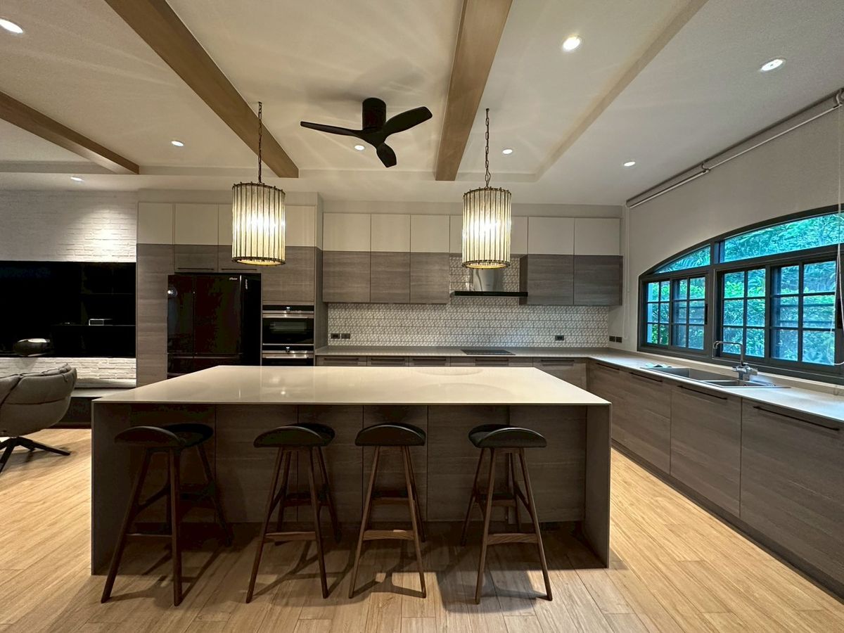 For RentHouseSukhumvit, Asoke, Thonglor : For rent House in Thonglor!🎈 3-storey house 4 bedroom 6 bathroom fully furnished ready to move in near BTS Thonglor