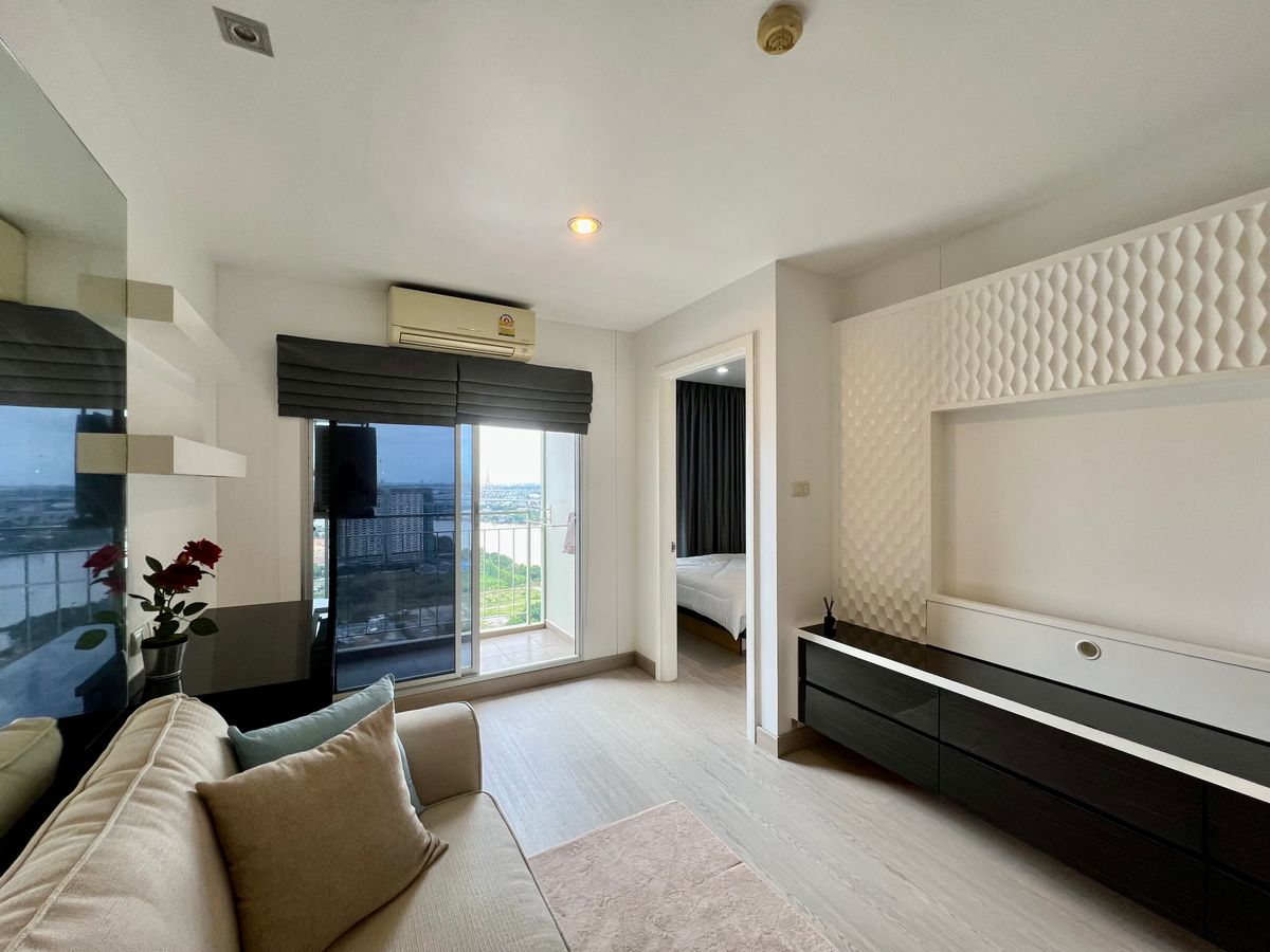 For SaleCondoRama3 (Riverside),Satupadit : For Sale: Lumpini Park Riverside Rama 3 – Corner Unit with Stunning River View  Experience riverside living along the Chao Phraya River at Rama 3. A beautifully designed corner unit with luxury built-in furnishings, perfect for both living and investment.