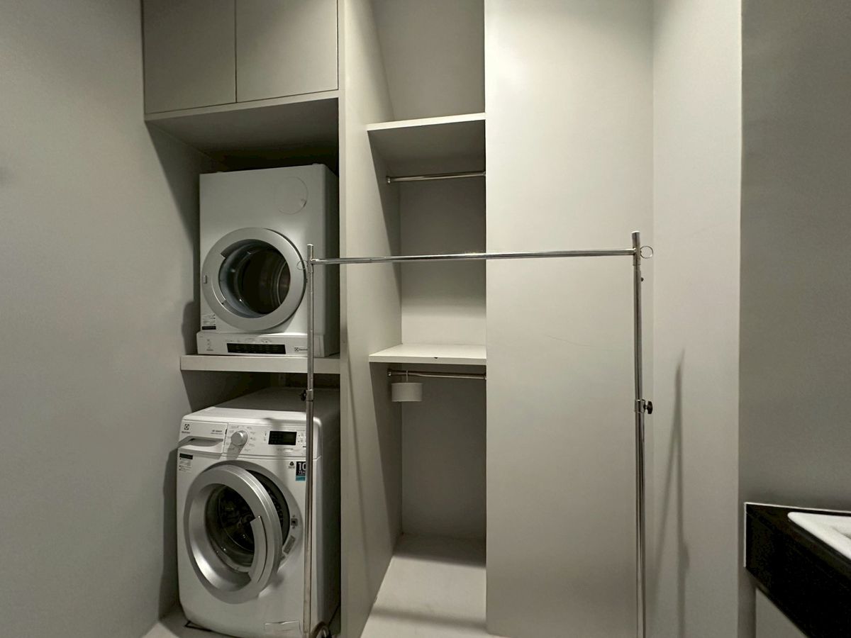 For RentHouseSukhumvit, Asoke, Thonglor : For rent House in Thonglor!🎈 3-storey house 4 bedroom 6 bathroom fully furnished ready to move in near BTS Thonglor