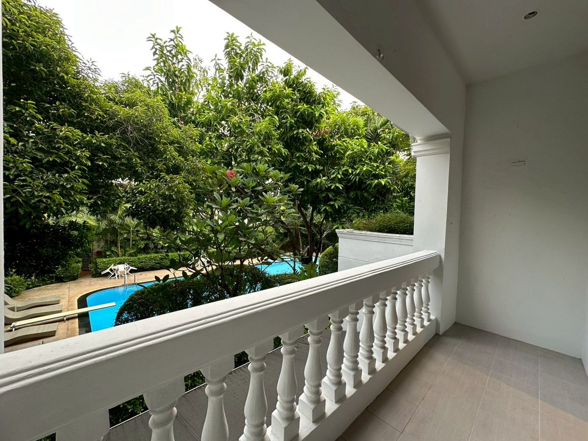For RentHouseSukhumvit, Asoke, Thonglor : For rent House in Thonglor!🎈 3-storey house 4 bedroom 6 bathroom fully furnished ready to move in near BTS Thonglor