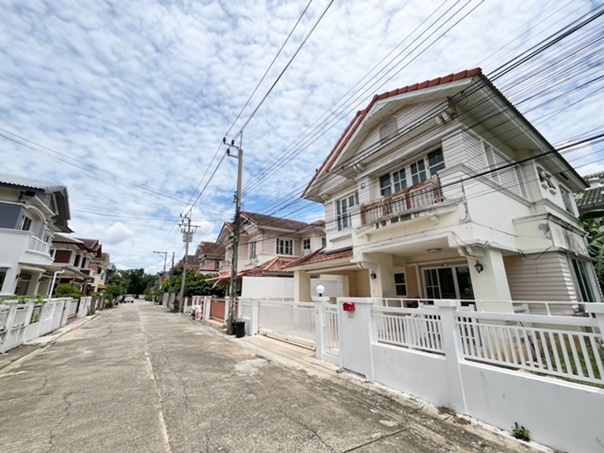 ขายบ้านพระราม 5 ราชพฤกษ์ บางกรวย : 🏡 ขายบ้านเดี่ยว 50 ตรว 🏡 หมู่บ้านศรีประวัติฟลอร่าวิลล์ 1 🔥ราคาต่ำกว่าราคาตลาด 🔥