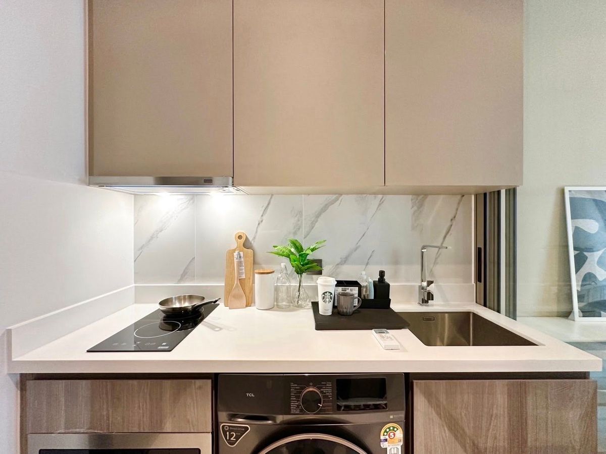 For RentCondoSukhumvit, Asoke, Thonglor : Rhythm Ekkamai Estate 1 Bedroom for rent 30,000 Baht | Contact 085-546-9559