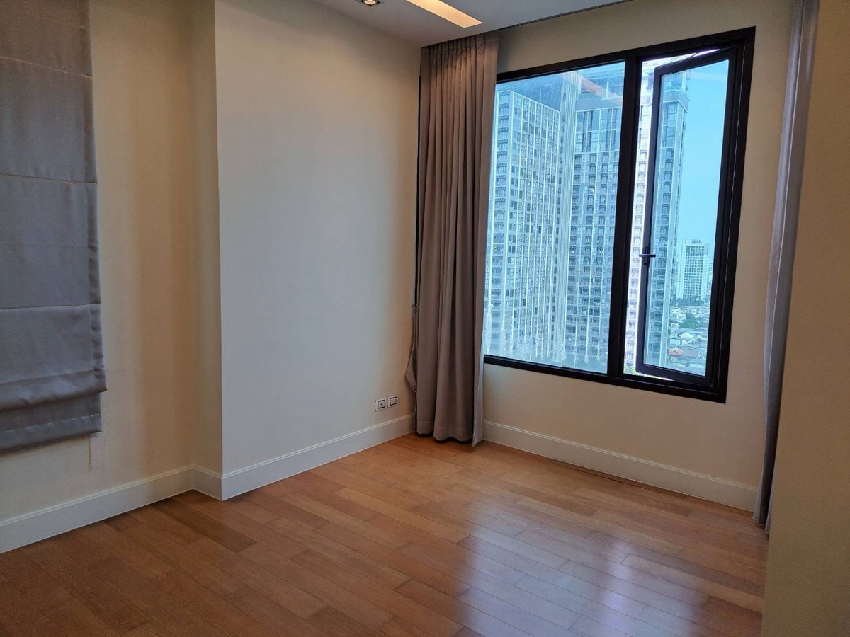 ขายคอนโดลาดพร้าว เซ็นทรัลลาดพร้าว : ขายด่วน คอนโด Equinox phahol-vibha
ขนาด 63ตร.ม 2นอน 2น้ำ 
ราคา 7,000,000 ล้านบาท 
โทร 093-028-1245
id line:properagency


