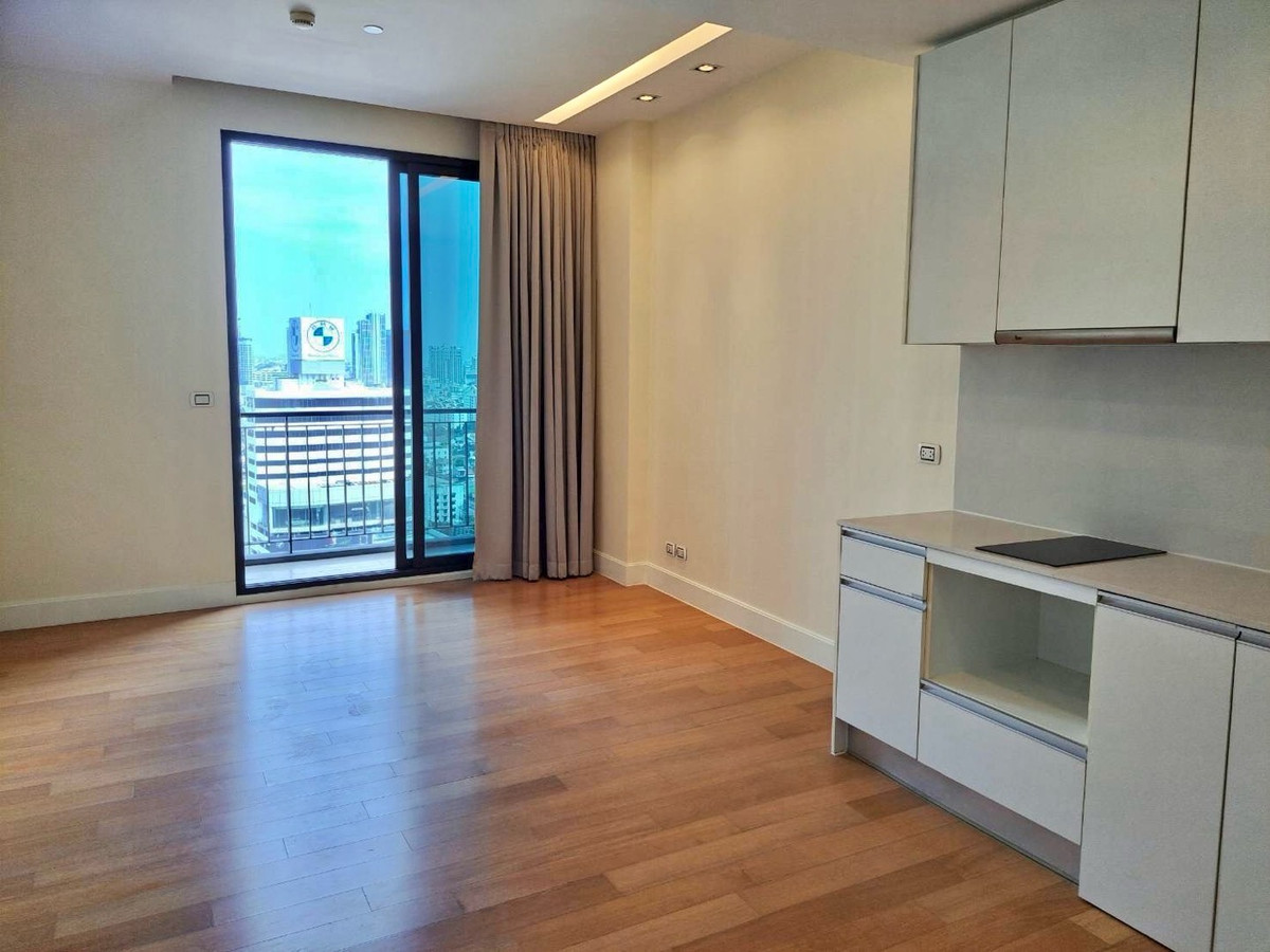 ขายคอนโดลาดพร้าว เซ็นทรัลลาดพร้าว : ขายด่วน คอนโด Equinox phahol-vibha
ขนาด 63ตร.ม 2นอน 2น้ำ 
ราคา 7,000,000 ล้านบาท 
โทร 093-028-1245
id line:properagency


