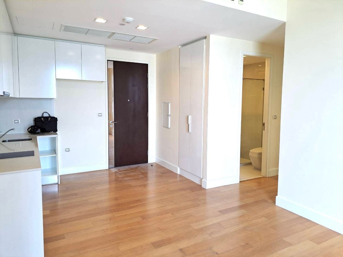 For SaleCondoLadprao, Central Ladprao : Equinox Phahol-Vibha Condo for sale, 80 sqm, 2 bedrooms, 2 bathrooms, price 10.3 million, call 093-028-1245 id line: properagency, project cell Can contact other rooms