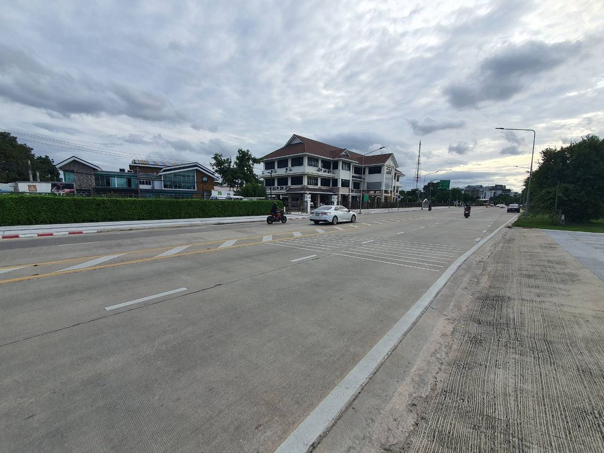 ขายกิจการโรงแรม & กิจการอพาร์ตเมนต์เกษตรศาสตร์ รัชโยธิน : ขายที่ดินพร้อมหอพัก เนื้อที่ 1 ไร่ ตรงข้ามมหาวิทยาลัยเกษตรศาสตร์บางเขน