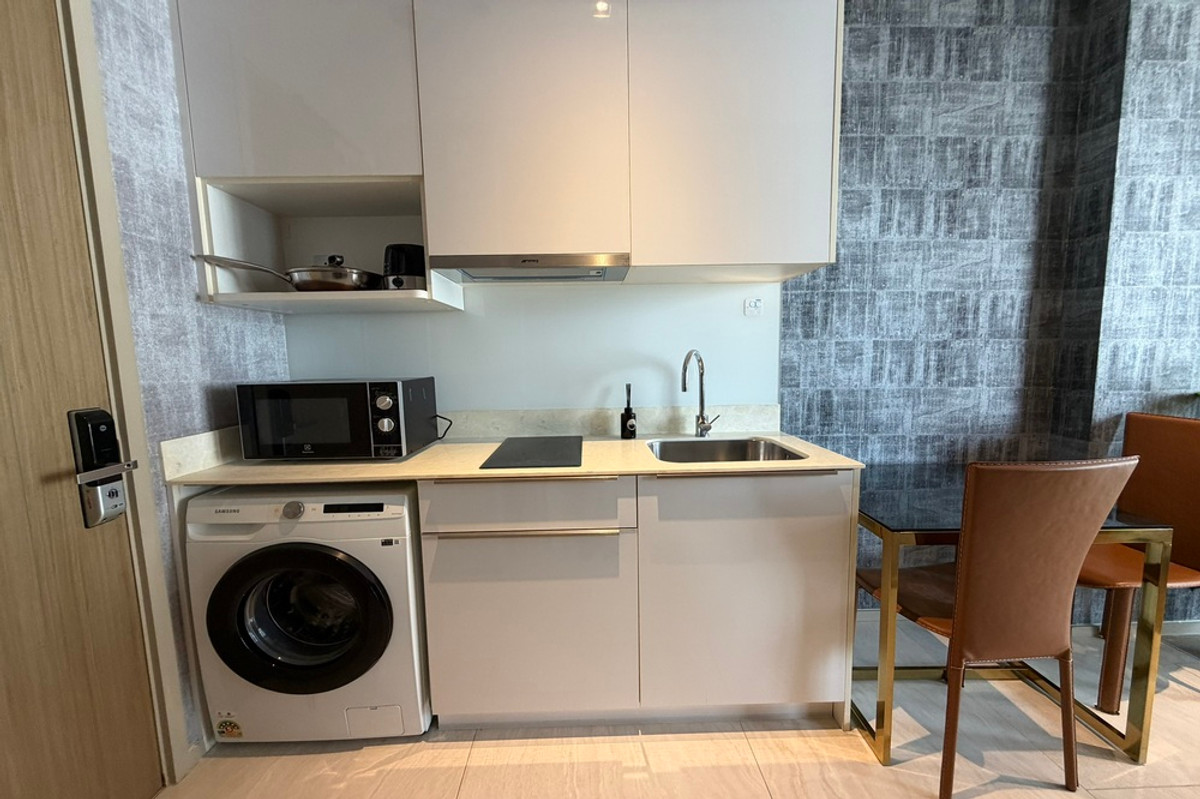 ขายคอนโดสีลม ศาลาแดง บางรัก : 🔥 สำหรับขาย !! ชั้นสูง 10++,🔥 Code C20221202783..........Ashton Silom, 1 ห้องนอน, 1 ห้องน้ำ, แต่งครบ, ราคาพิเศษ!!📣📣