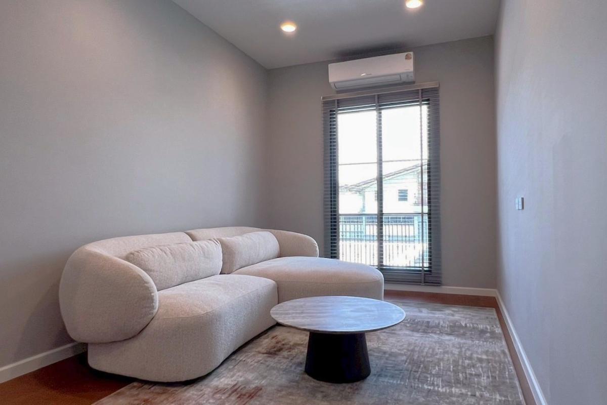 ให้เช่าบ้านสมุทรปราการ สำโรง : 🔥ให้เช่าด่วน+🔥ELSE Bearing 32 4 ห้องนอน 5 ห้องน้ำ บ้านเดี่ยวสุดหรูพร้อมสระว่ายน้ำส่วนตัว ❗