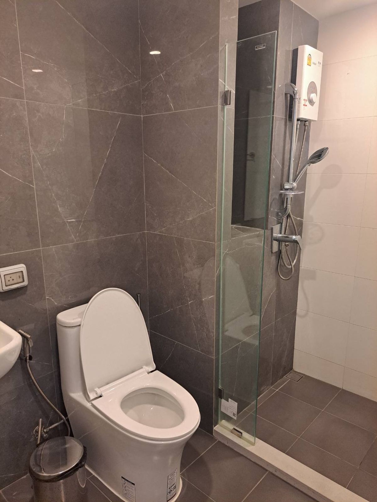 ให้เช่าคอนโดพัทยา บางแสน ชลบุรี สัตหีบ : 🌟 ให้เช่า Brixton Bangsaen Studio Smart Kitchen 🌟