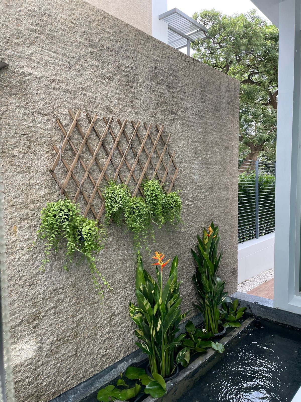 ขายทาวน์โฮมลาดพร้าว เซ็นทรัลลาดพร้าว : 🏡✨ ขายทาวน์โฮม 3 ชั้นหรู หลังมุมติดสวน @ The Landmark Residence ลาดพร้าว ตกแต่งพรีเมียม พร้อมเฟอร์ครบ หิ้วกระเป๋าเข้าอยู่ได้เลย เพียง 23.5 ล้าน