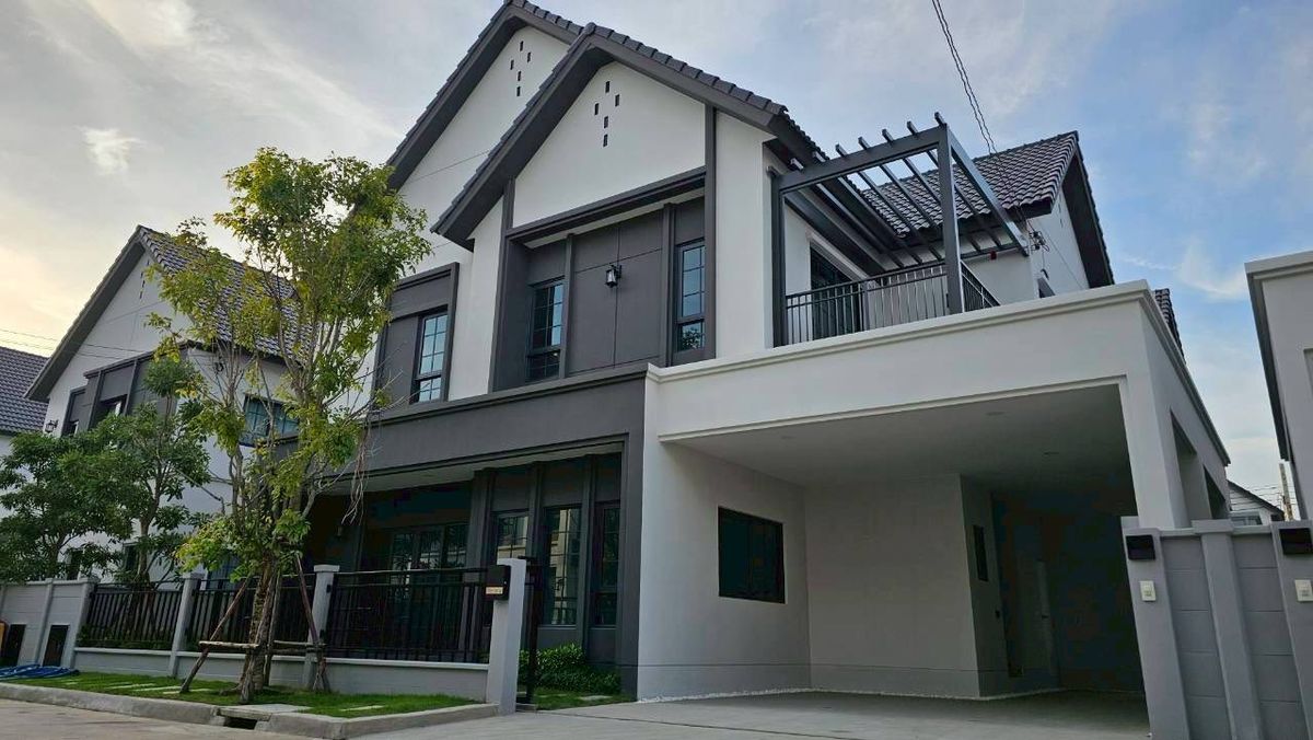 บ้านบางนา แบริ่ง ลาซาล : Sale/Rent 🔥 𝘾𝙚𝙣𝙩𝙧𝙤 𝘽𝙖𝙣𝙜𝙣𝙖 𝙋𝙝𝙖𝙨𝙚 𝟮  🏢 4 Bedroom 5 bathrooms พื้นที่ใช้สอย 280 ตร.ม. 💰 ราคา 150K บาท* ขาย 16.9 MB* เพียง 1.2 กม. ถึง Mega Bangna