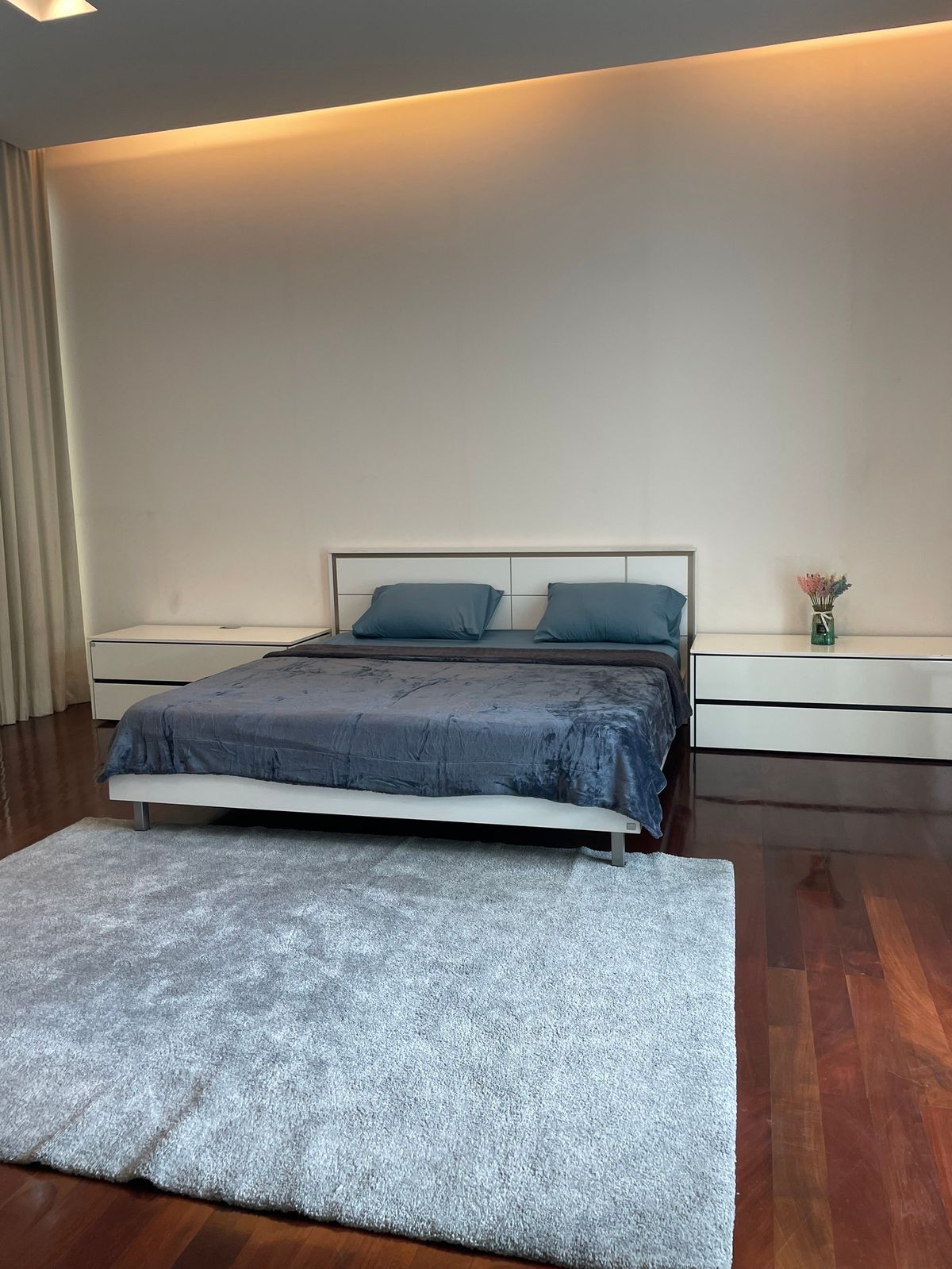 ขายทาวน์โฮมลาดพร้าว เซ็นทรัลลาดพร้าว : 🏡✨ ขายทาวน์โฮม 3 ชั้นหรู หลังมุมติดสวน @ The Landmark Residence ลาดพร้าว ตกแต่งพรีเมียม พร้อมเฟอร์ครบ หิ้วกระเป๋าเข้าอยู่ได้เลย เพียง 23.5 ล้าน