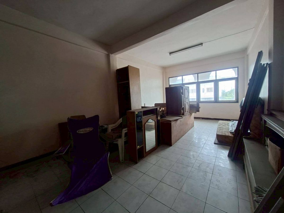 For RentShop HouseLadkrabang, Suwannaphum Airport : Rent 2 booths on the Chalermprakiet Road. Near Seacon Square Srinakarin (N.1858)