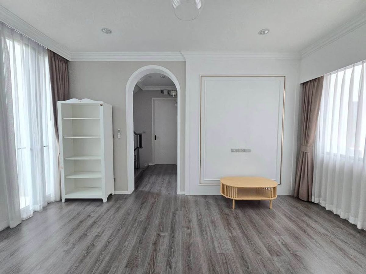 For RentPattanakan, Srinakarin : 3 -storey twin house for rent, The Sonne Srinakarin - Bang Na Project, Size 42 sq.w., Dok Mai Subdistrict, Prawet District, Bangkok