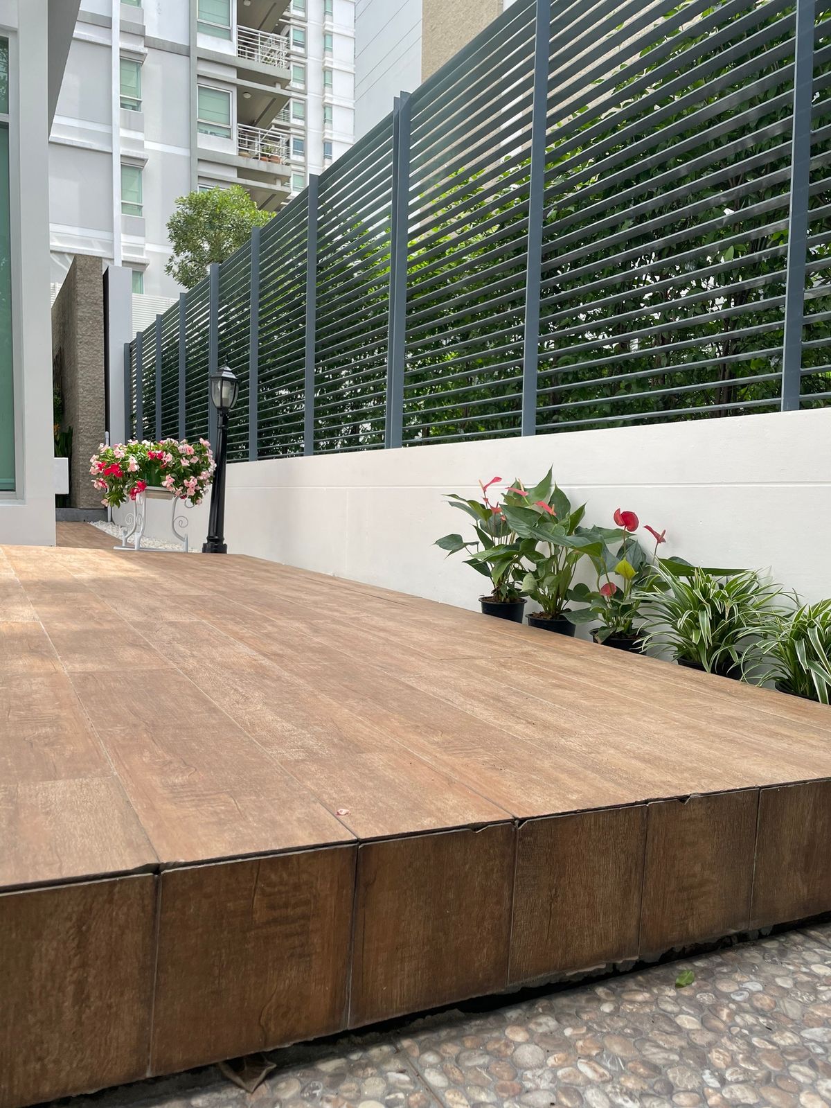 ขายทาวน์โฮมลาดพร้าว เซ็นทรัลลาดพร้าว : 🏡✨ ขายทาวน์โฮม 3 ชั้นหรู หลังมุมติดสวน @ The Landmark Residence ลาดพร้าว ตกแต่งพรีเมียม พร้อมเฟอร์ครบ หิ้วกระเป๋าเข้าอยู่ได้เลย เพียง 23.5 ล้าน