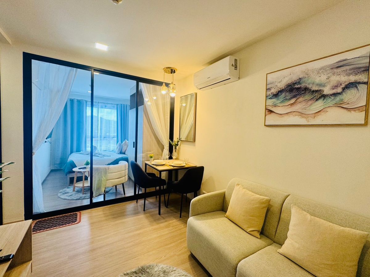 For RentCondoPhuket : For Rent! Condo, Restaurant, Middle, Kathu Unit, 1 Bedroom 28 sq.m. with a 35 m long swimming pool