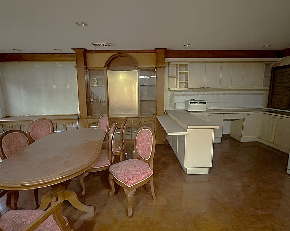 For RentHouseKhlongtoei, Kluaynamthai : House for Rent – Solid Structure Ideal for restaurant, café, spa, or clinic ** NO CO-AGENT **