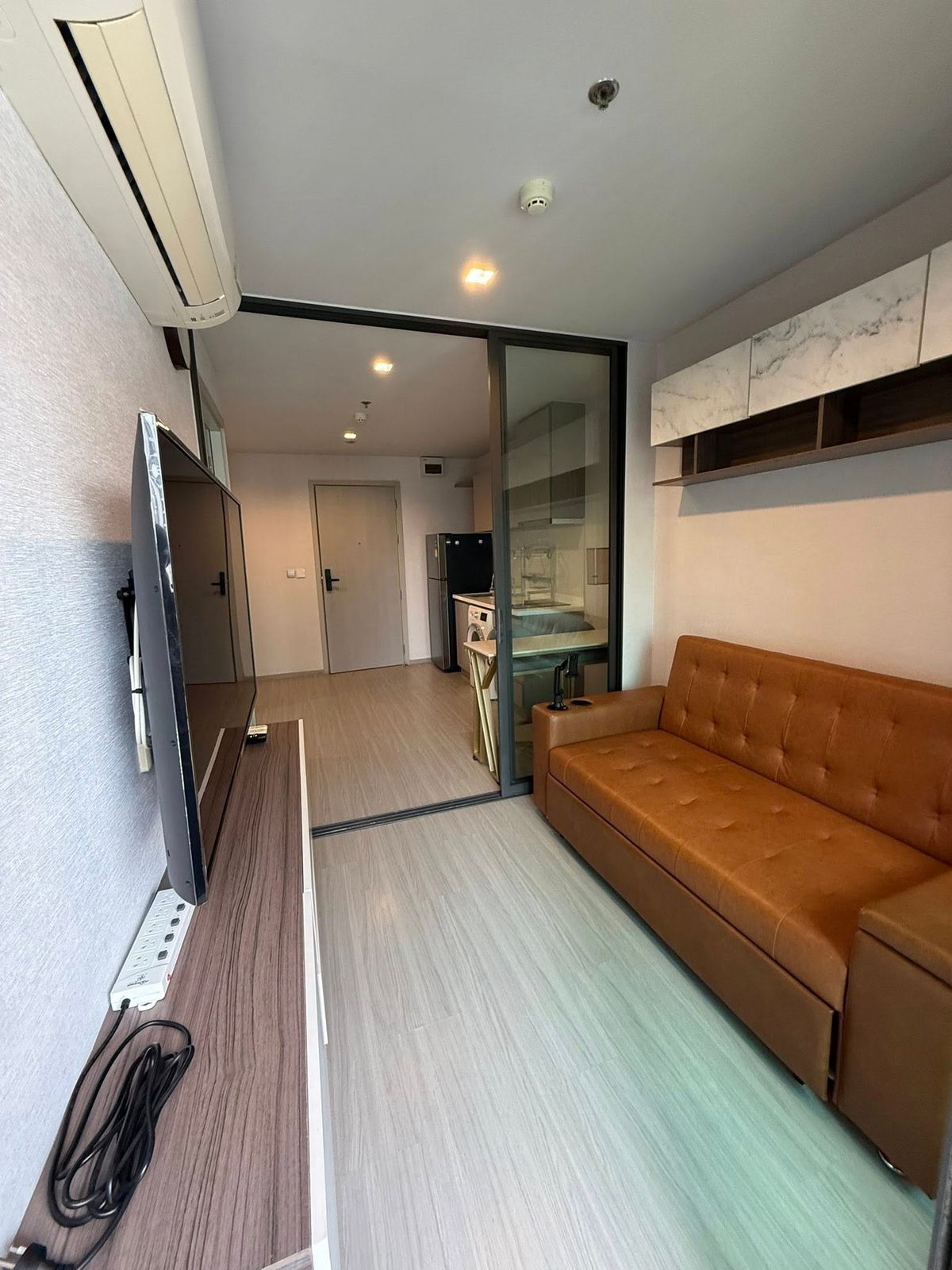 For RentCondoLadprao, Central Ladprao : For rent 1bed room fully furnished Only 19,000 thb 駅近築浅コンドミニアム賃貸