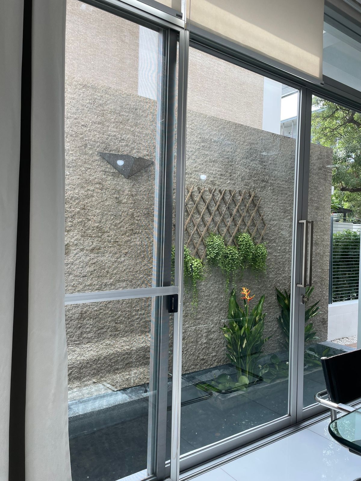 ขายทาวน์โฮมลาดพร้าว เซ็นทรัลลาดพร้าว : 🏡✨ ขายทาวน์โฮม 3 ชั้นหรู หลังมุมติดสวน @ The Landmark Residence ลาดพร้าว ตกแต่งพรีเมียม พร้อมเฟอร์ครบ หิ้วกระเป๋าเข้าอยู่ได้เลย เพียง 23.5 ล้าน