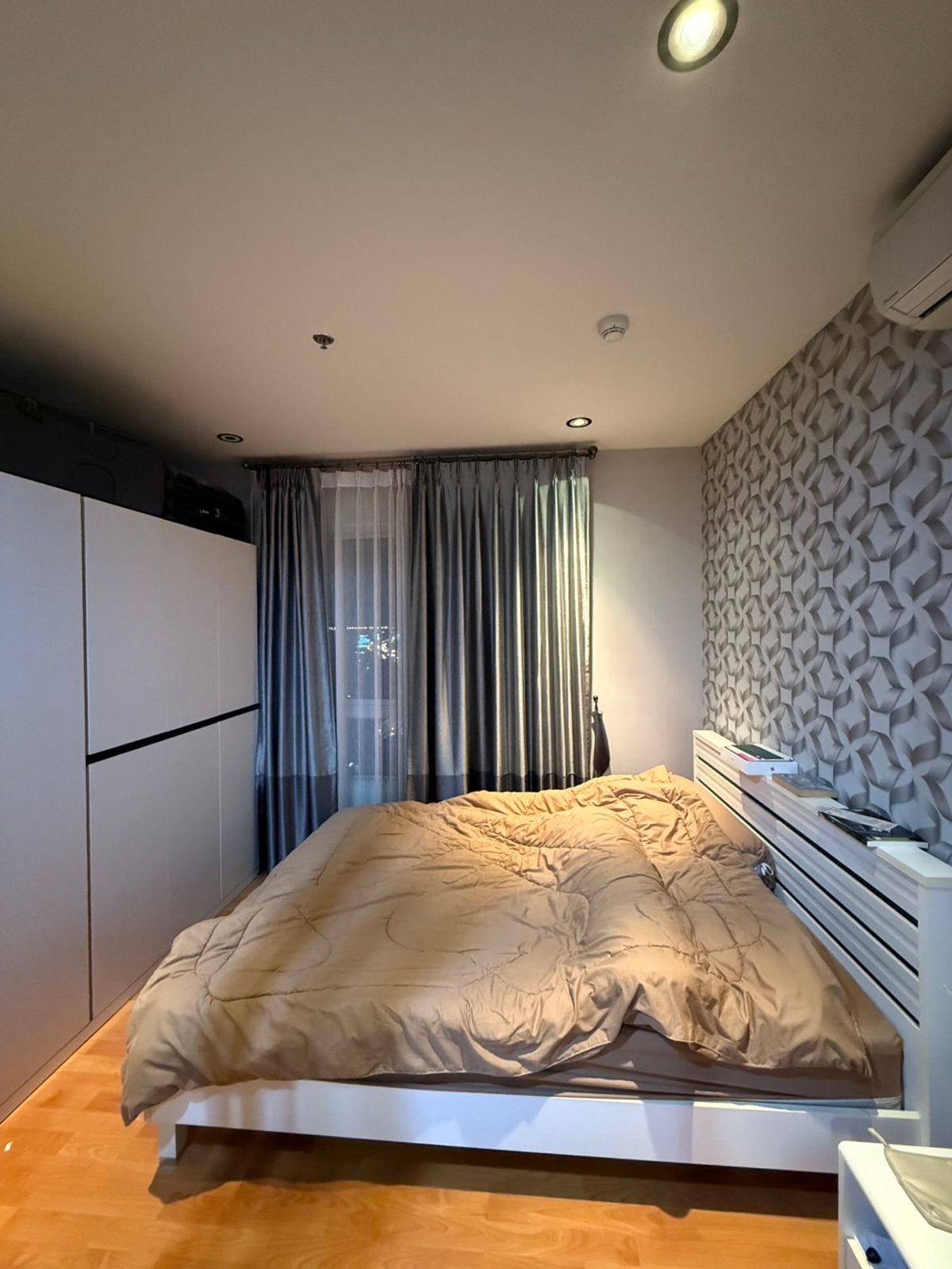 For RentCondoThaphra, Talat Phlu, Wutthakat : OMG3075  < Available 1-Oct-25 > Nice 1 Bedroom - BTS Bang Wa - for RENT  [ The President Sathorn - Ratchaphruek 3 ]