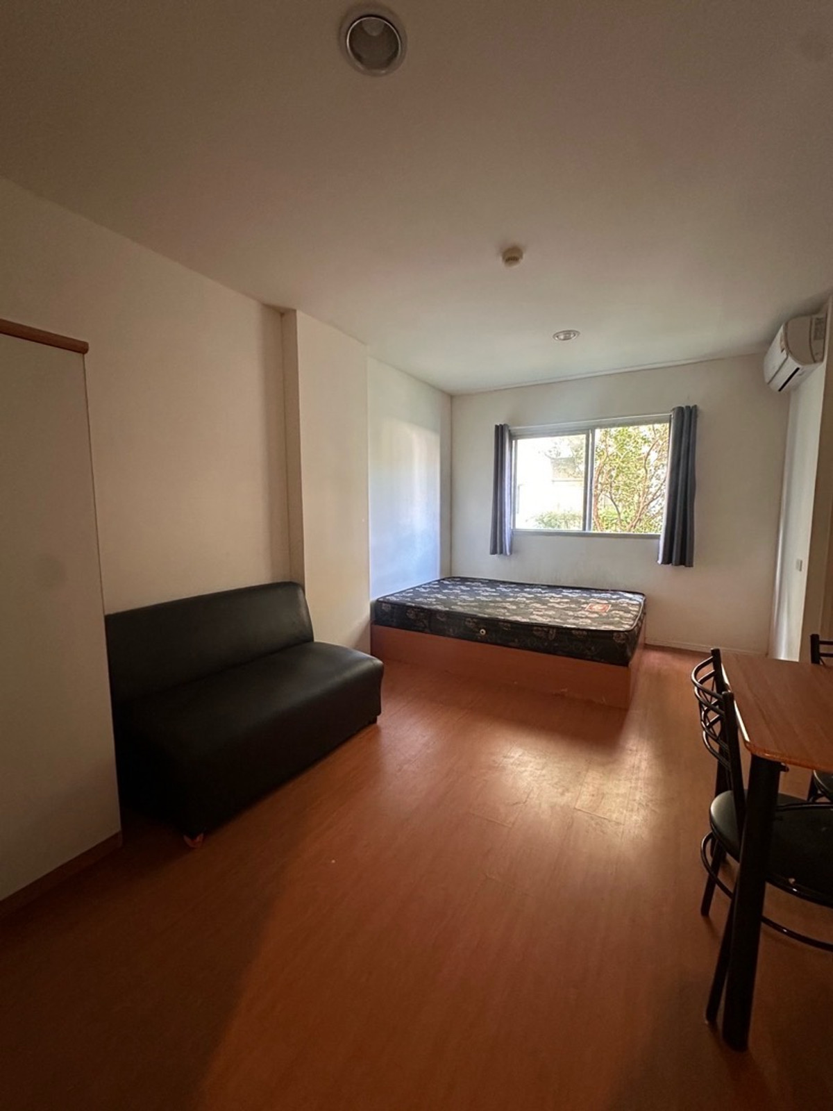 ขายคอนโดปทุมธานี รังสิต ธรรมศาสตร์ : ขายคอนโดลุมพินี รังสิต ตึกE5 ชั้น1 ติดต่อ0933247322