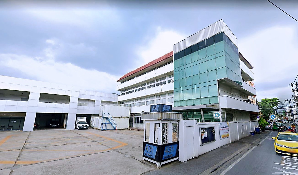 For RentOfficeSathorn, Narathiwat : Hot Location! 4-Storey Office for Rent – Charoen Krung Rama 3