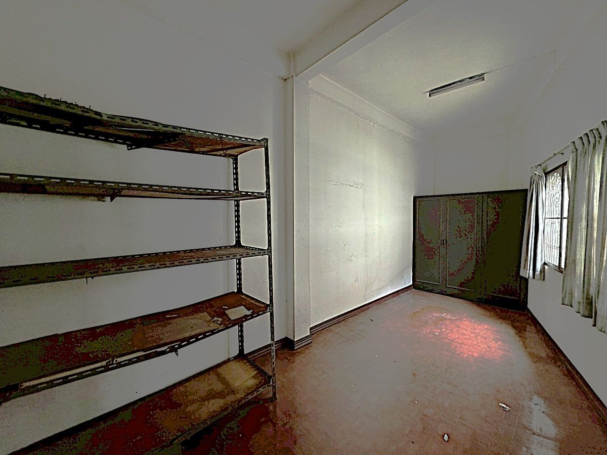 For RentHouseKhlongtoei, Kluaynamthai : House for Rent – Solid Structure Ideal for restaurant, café, spa, or clinic ** NO CO-AGENT **