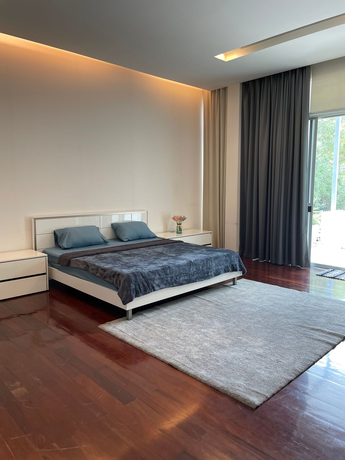 ขายทาวน์โฮมลาดพร้าว เซ็นทรัลลาดพร้าว : 🏡✨ ขายทาวน์โฮม 3 ชั้นหรู หลังมุมติดสวน @ The Landmark Residence ลาดพร้าว ตกแต่งพรีเมียม พร้อมเฟอร์ครบ หิ้วกระเป๋าเข้าอยู่ได้เลย เพียง 23.5 ล้าน